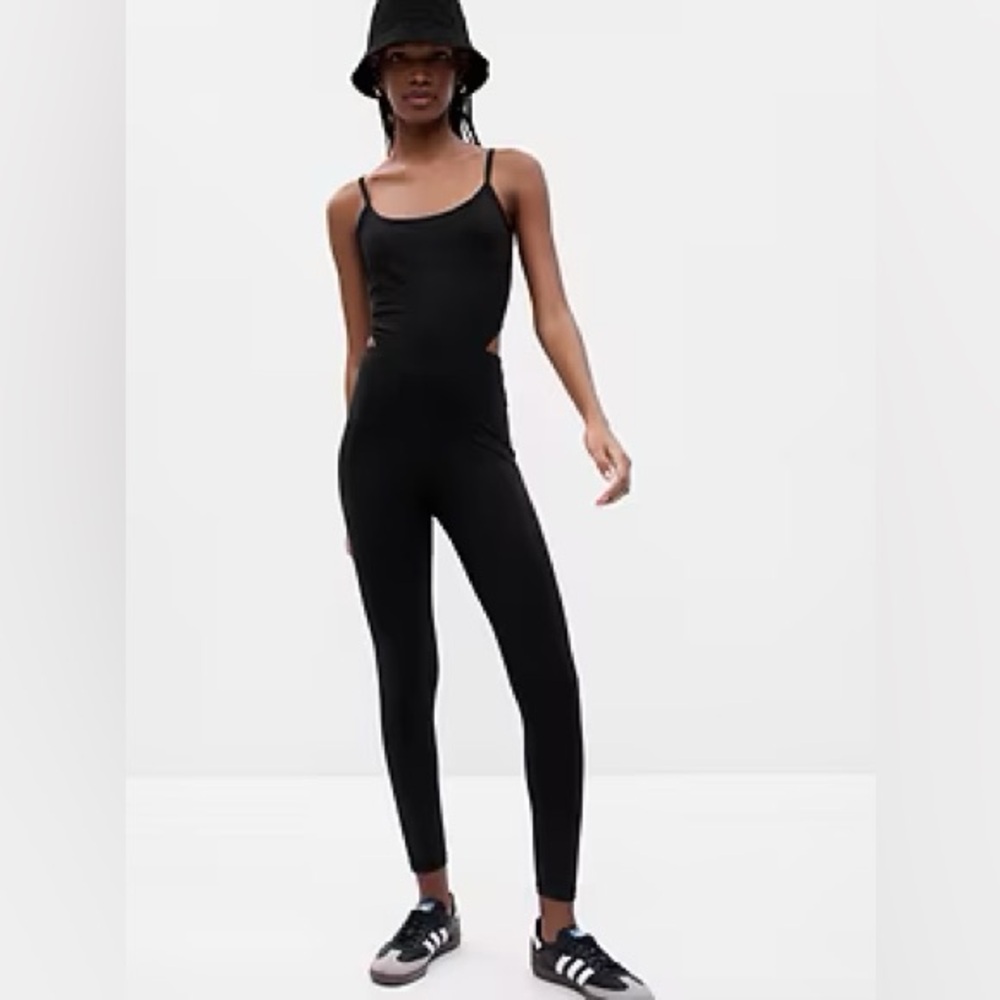 NWT GapFit Recycled Power One-Piece Bodysuit